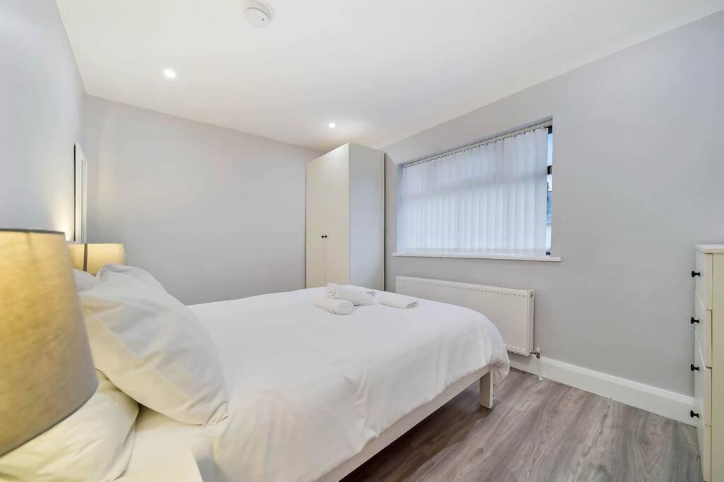 Ardoyne Lodge 'Sleeping 4 Guests' Belfast Dış mekan fotoğraf